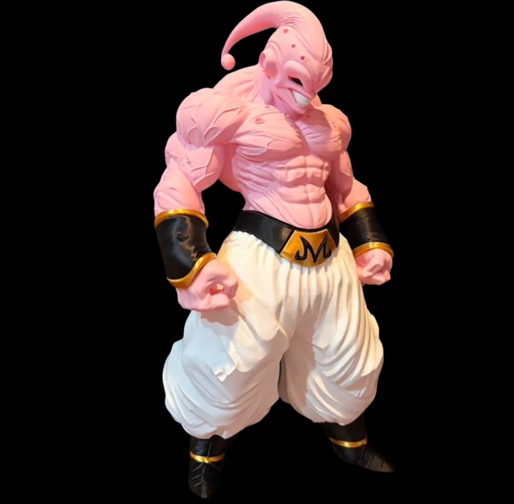 Super Buu Dragon Ball Z — pose de poder